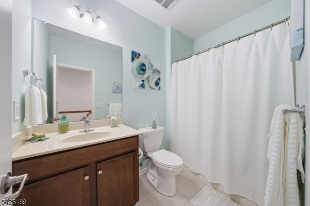 101 Birch Ct, Hanover Twp., NJ 07927