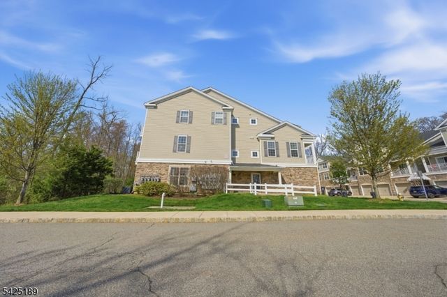 101 Birch Ct, Hanover Twp., NJ 07927