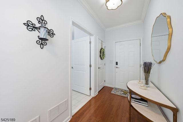 101 Birch Ct, Hanover Twp., NJ 07927