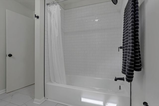 3391 Compton Drive, Columbus, OH 43219