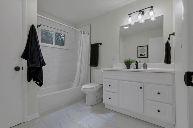 3391 Compton Drive, Columbus, OH 43219