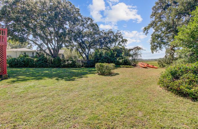 643 N Shore Drive, Charleston, SC 29412