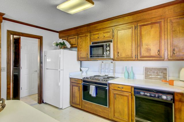 643 N Shore Drive, Charleston, SC 29412
