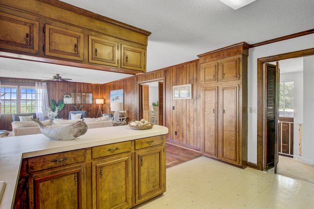 643 N Shore Drive, Charleston, SC 29412