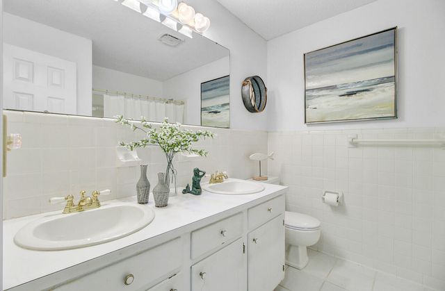 643 N Shore Drive, Charleston, SC 29412