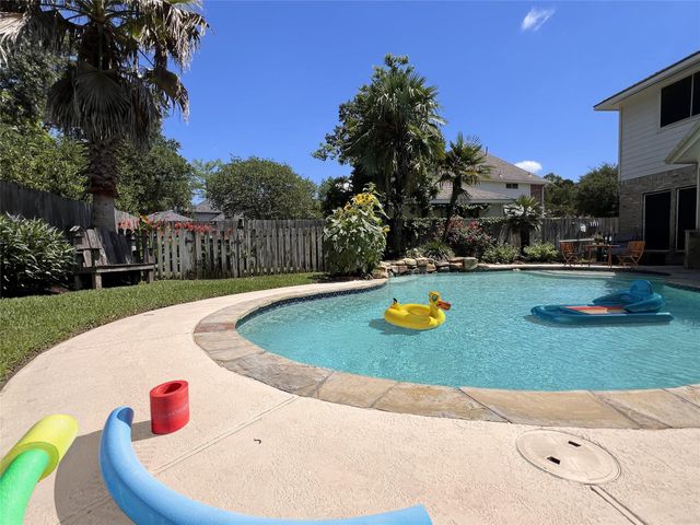 30707 Melcrest Estates Drive, Spring, TX 77386