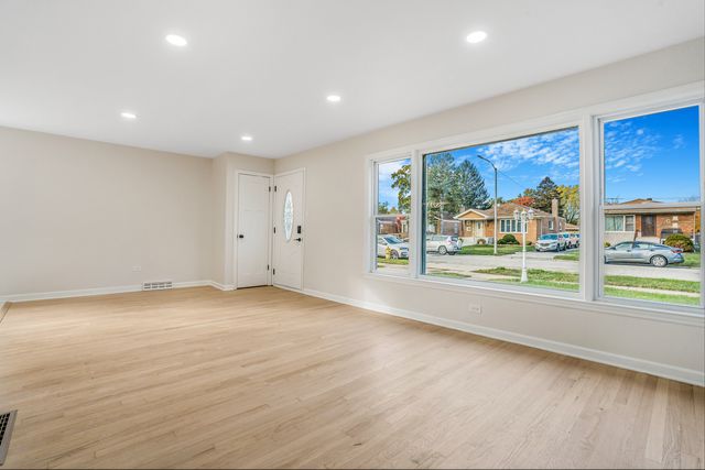 14223 University Avenue, Dolton, IL 60419