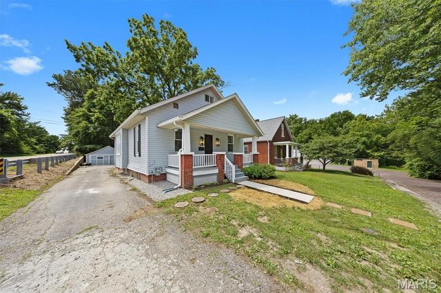 408 S 15th Street, Belleville, IL 62220