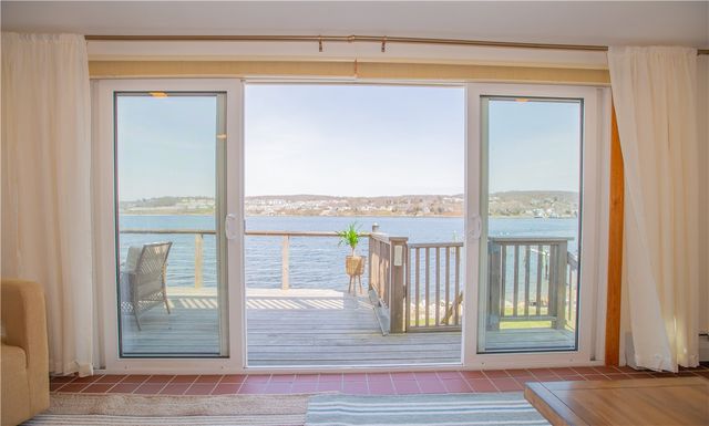 161 Narragansett Boulevard, Portsmouth, RI 02871