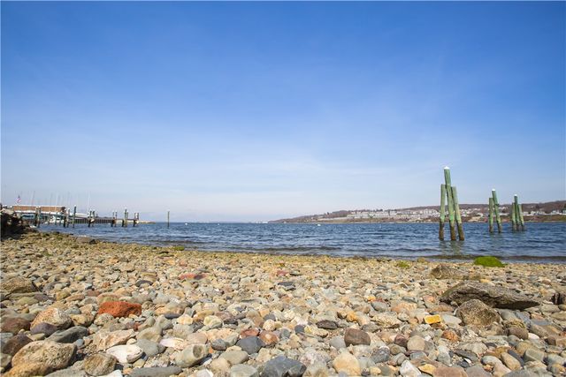 161 Narragansett Boulevard, Portsmouth, RI 02871