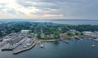 161 Narragansett Boulevard, Portsmouth, RI 02871