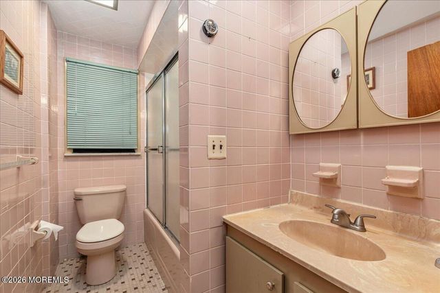 2 Clark Drive, Hazlet, NJ 07730