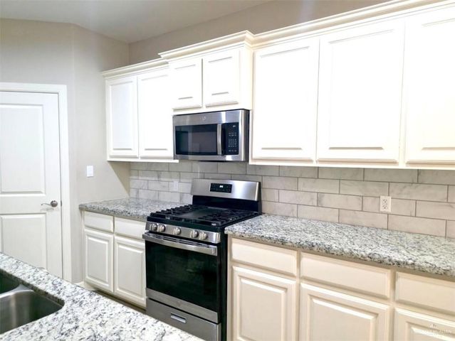6332 Cascada Bend Road, Mcallen, TX 78504