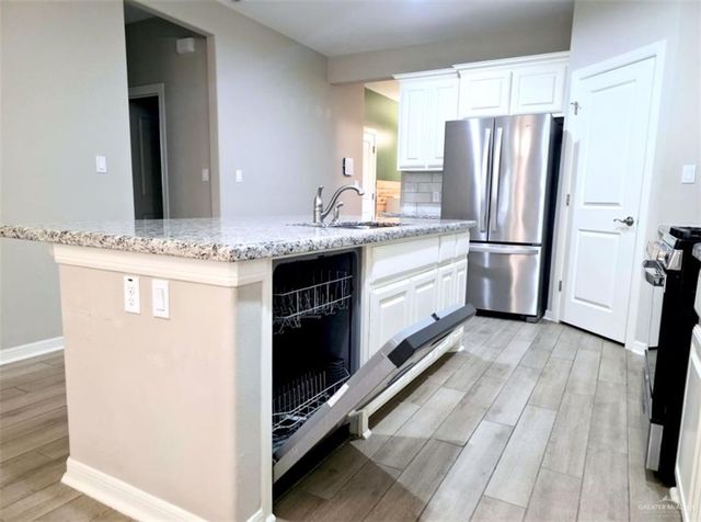 6332 Cascada Bend Road, Mcallen, TX 78504