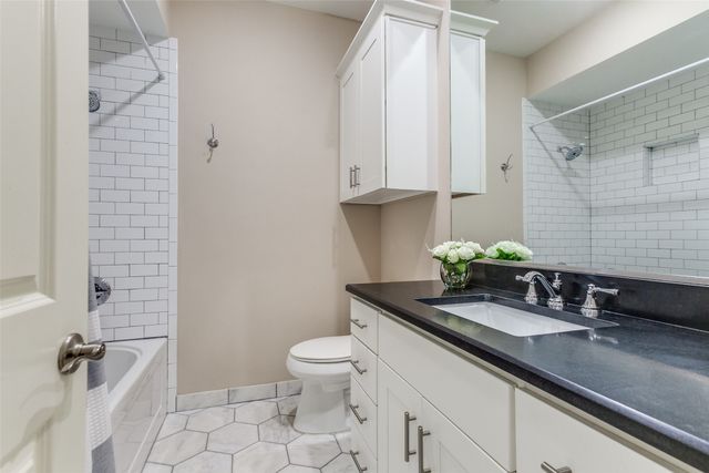 10720 Park Village Place D, Dallas, TX 75230