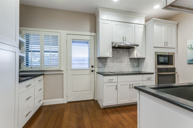 10720 Park Village Place D, Dallas, TX 75230