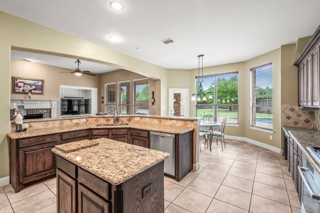 703 Mockingbird Drive, Murphy, TX 75094