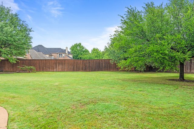 703 Mockingbird Drive, Murphy, TX 75094