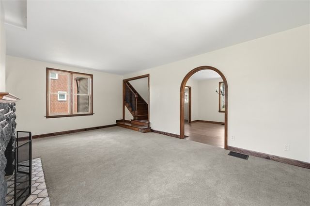 813 Locust Street Ext, New Kensington, PA 15068