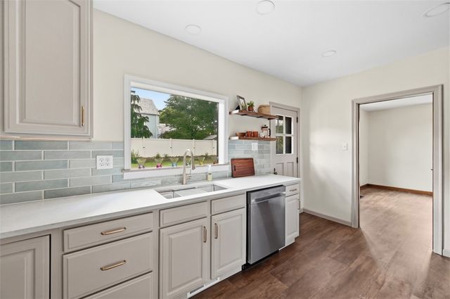 813 Locust Street Ext, New Kensington, PA 15068
