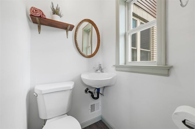 813 Locust Street Ext, New Kensington, PA 15068