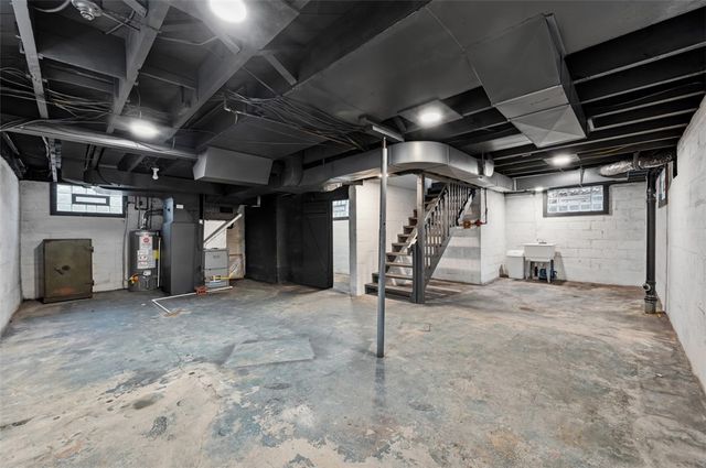 813 Locust Street Ext, New Kensington, PA 15068