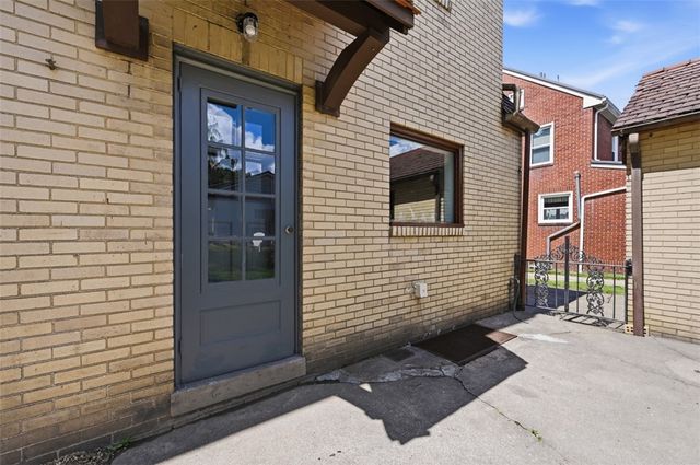 813 Locust Street Ext, New Kensington, PA 15068