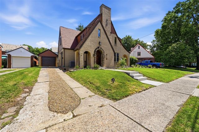 813 Locust Street Ext, New Kensington, PA 15068