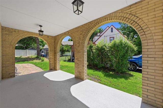 813 Locust Street Ext, New Kensington, PA 15068