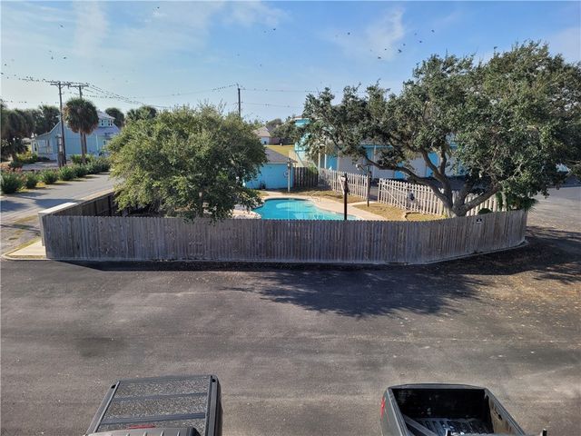 1809 Hillcrest, Rockport, TX 78382