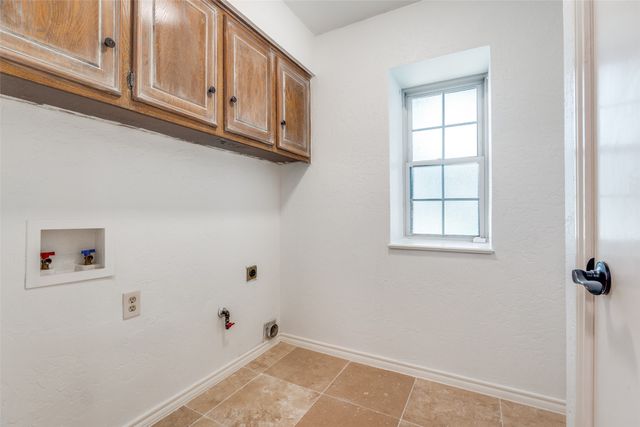 6844 Leameadow Drive, Dallas, TX 75248