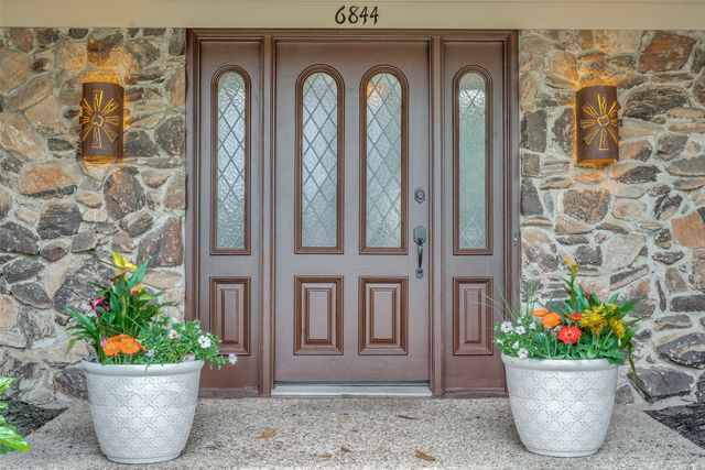 6844 Leameadow Drive, Dallas, TX 75248