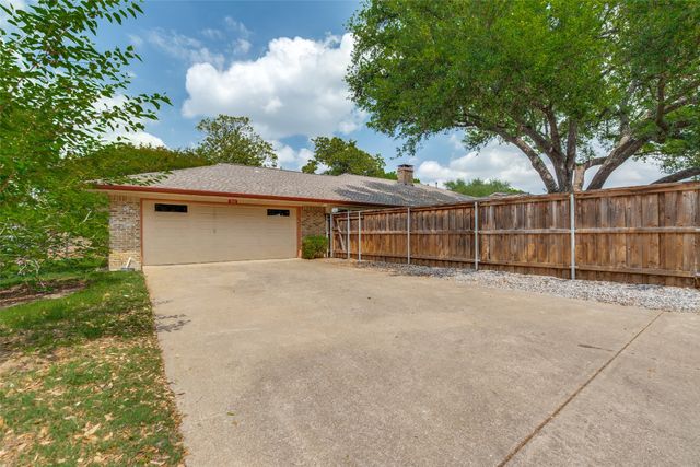 6844 Leameadow Drive, Dallas, TX 75248