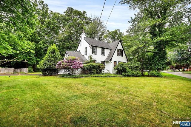 38 Lynn Street, Harrington Park, NJ 07640