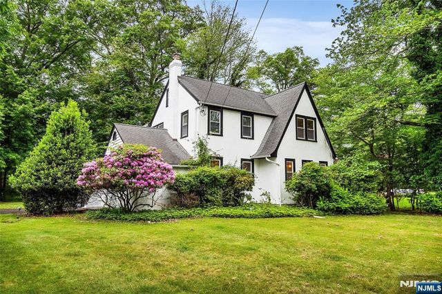 38 Lynn Street, Harrington Park, NJ 07640