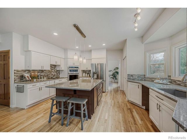 2062 Ridgeview Drive, Longmont, CO 80504