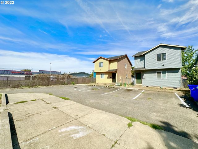 8421 Se INSLEY St, Portland, OR 97266