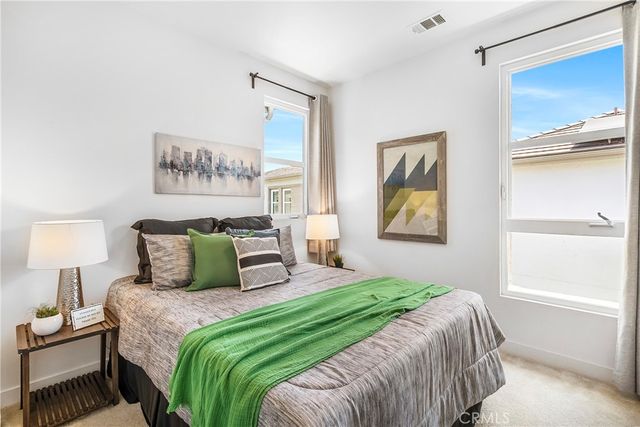 2700 41 E Chaucer E 41, Los Angeles, CA 90065