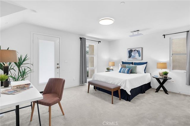 2700 41 E Chaucer E 41, Los Angeles, CA 90065