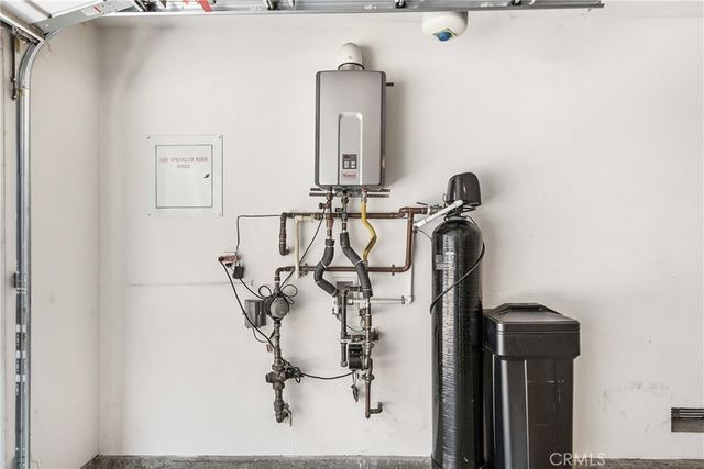 2700 41 E Chaucer E 41, Los Angeles, CA 90065