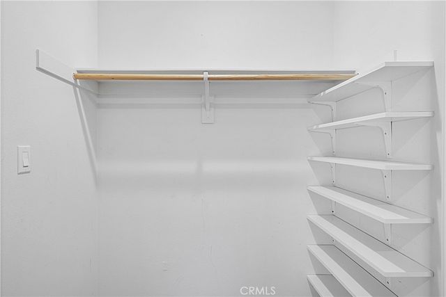 2700 41 E Chaucer E 41, Los Angeles, CA 90065