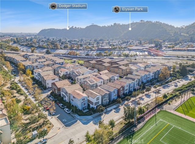 2700 41 E Chaucer E 41, Los Angeles, CA 90065