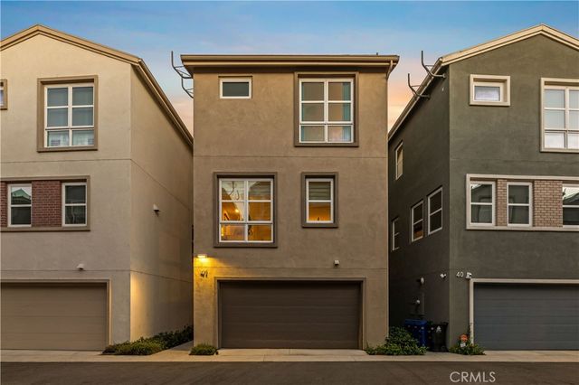 2700 41 E Chaucer E 41, Los Angeles, CA 90065