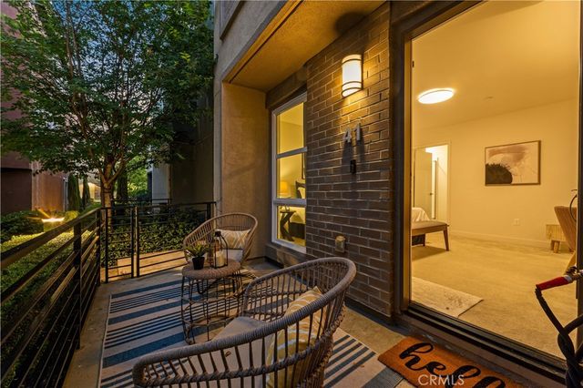 2700 41 E Chaucer E 41, Los Angeles, CA 90065
