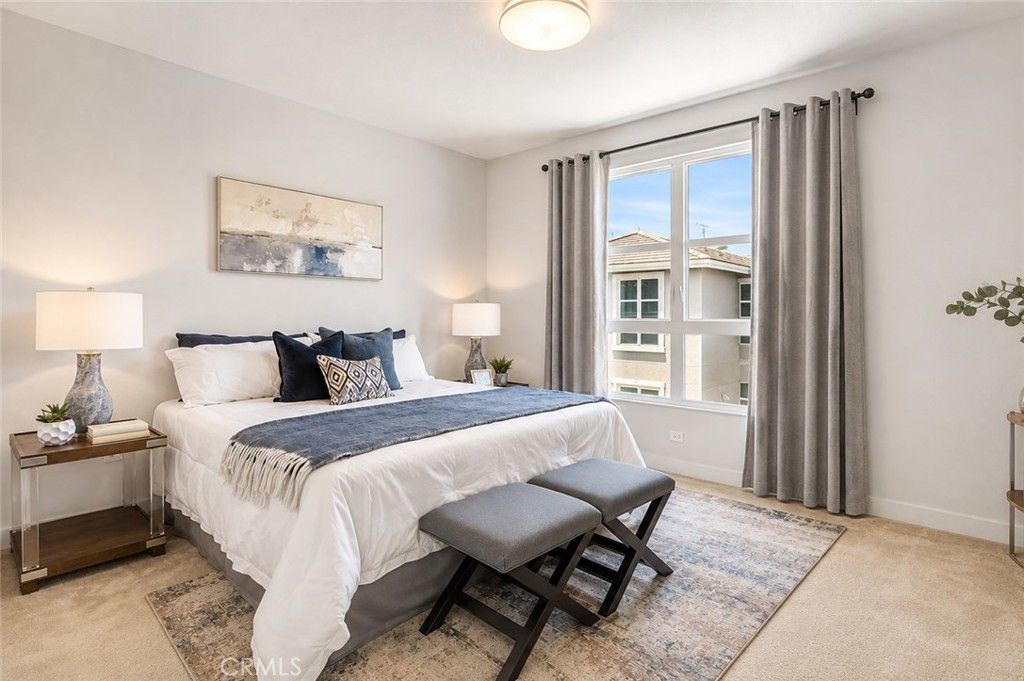 2700 41 E Chaucer E 41, Los Angeles, CA 90065