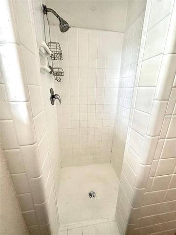 1102 SUNSET POINT ROAD 2, Clearwater, FL 33755