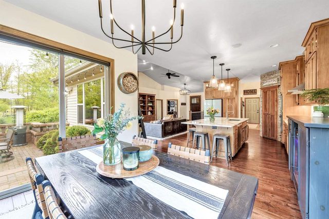 1241 FOLKESTONE DRIVE, Green Bay, WI 54313