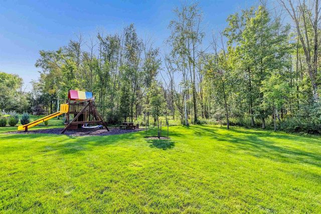 1241 FOLKESTONE DRIVE, Green Bay, WI 54313