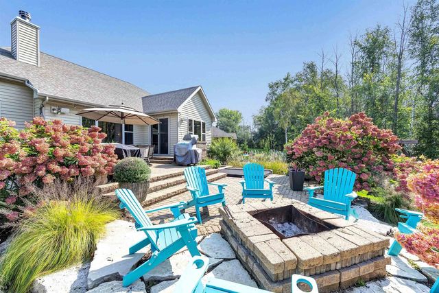 1241 FOLKESTONE DRIVE, Green Bay, WI 54313