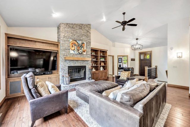 1241 FOLKESTONE DRIVE, Green Bay, WI 54313